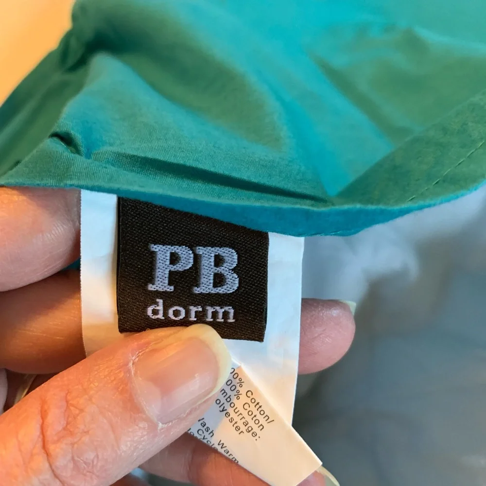 Pottery Barn home euro excellent